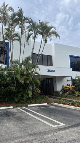 3500 Oaks Clubhouse Drive 207, Pompano Beach, FL 33069