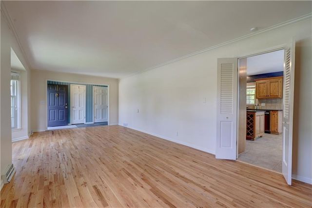 10813 Beacon Avenue, Kansas City, MO 64134