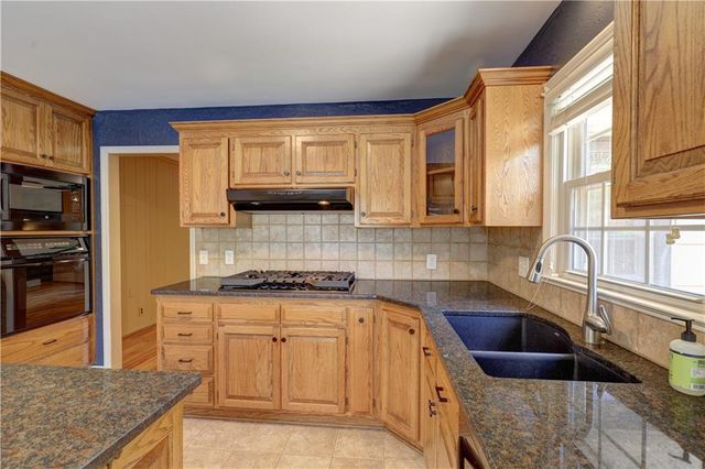 10813 Beacon Avenue, Kansas City, MO 64134