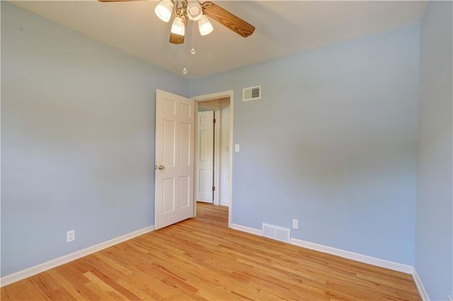10813 Beacon Avenue, Kansas City, MO 64134