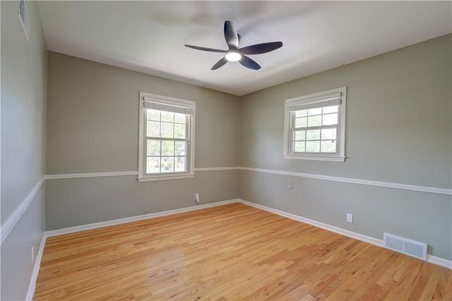 10813 Beacon Avenue, Kansas City, MO 64134