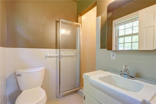10813 Beacon Avenue, Kansas City, MO 64134