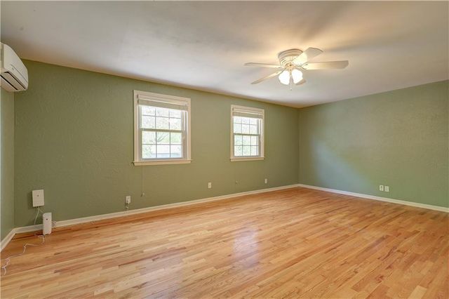 10813 Beacon Avenue, Kansas City, MO 64134