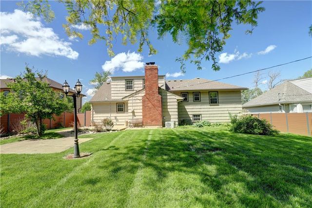 10813 Beacon Avenue, Kansas City, MO 64134