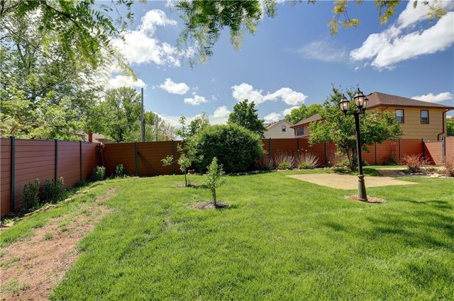 10813 Beacon Avenue, Kansas City, MO 64134
