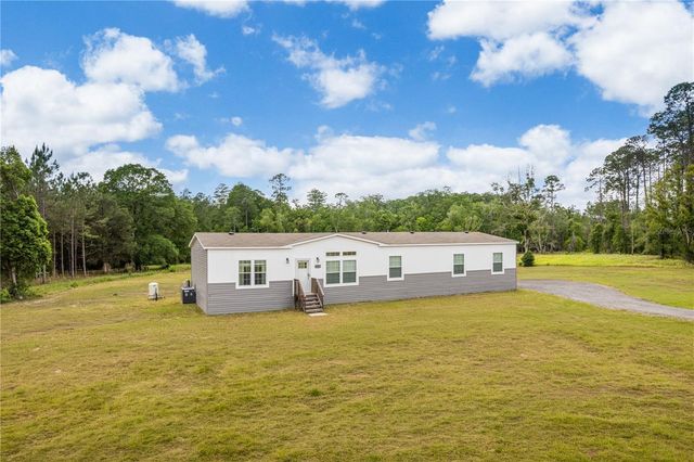 2362 NE COUNTY ROAD 1469, Hawthorne, FL 32640