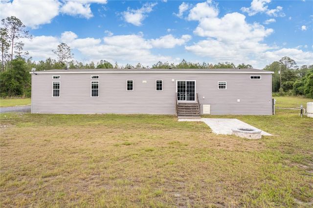 2362 NE COUNTY ROAD 1469, Hawthorne, FL 32640