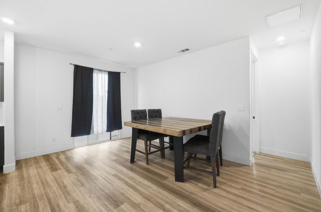 2824 S Cain Street, Visalia, CA 93292