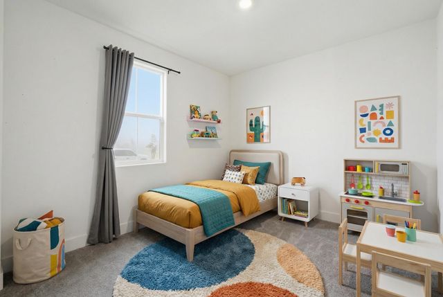 2824 S Cain Street, Visalia, CA 93292