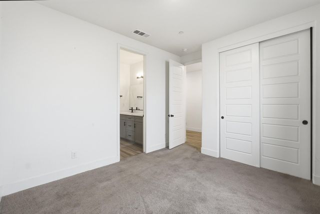 2824 S Cain Street, Visalia, CA 93292