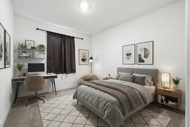 2824 S Cain Street, Visalia, CA 93292