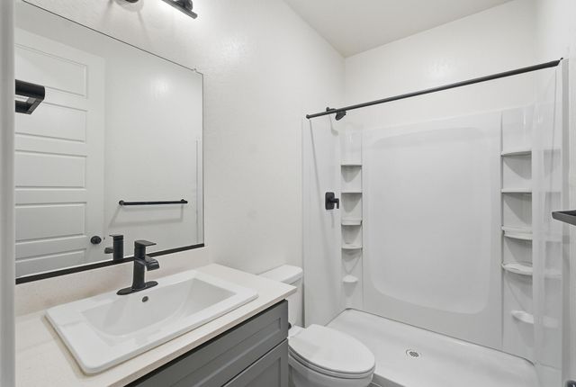 2824 S Cain Street, Visalia, CA 93292