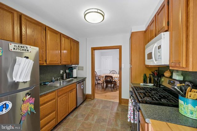 325 W SPRING AVE, Ardmore, PA 19003