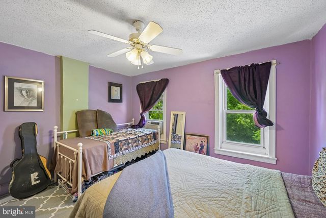 325 W SPRING AVE, Ardmore, PA 19003