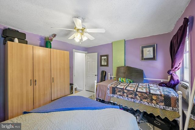 325 W SPRING AVE, Ardmore, PA 19003