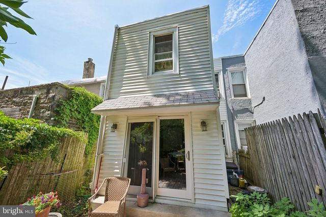 325 W SPRING AVE, Ardmore, PA 19003