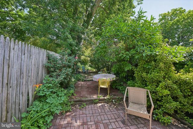 325 W SPRING AVE, Ardmore, PA 19003