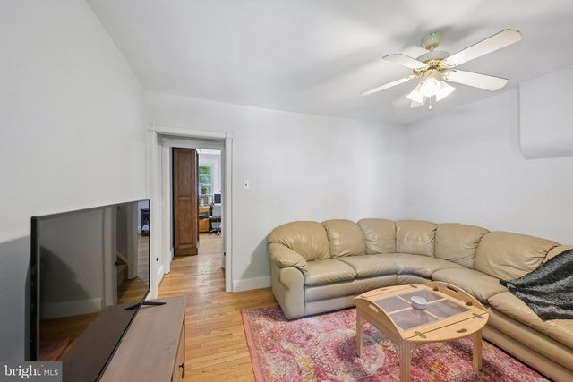 325 W SPRING AVE, Ardmore, PA 19003