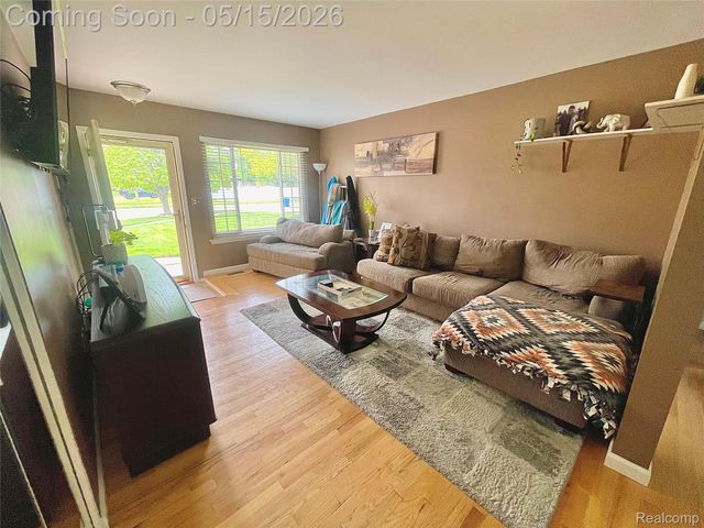 14042 Arden Avenue, Warren, MI 48088