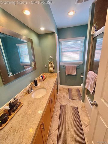 14042 Arden Avenue, Warren, MI 48088