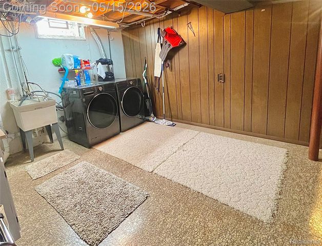 14042 Arden Avenue, Warren, MI 48088