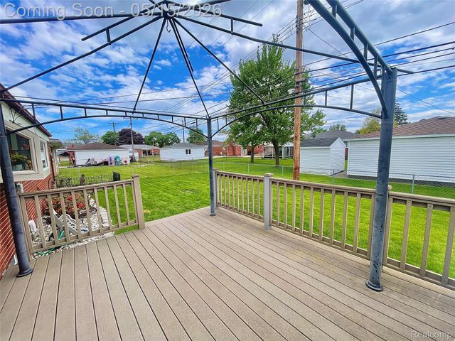 14042 Arden Avenue, Warren, MI 48088