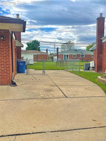 14042 Arden Avenue, Warren, MI 48088