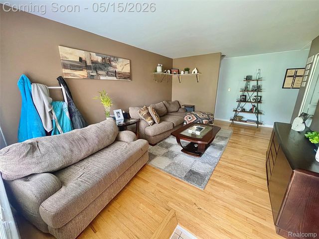 14042 Arden Avenue, Warren, MI 48088
