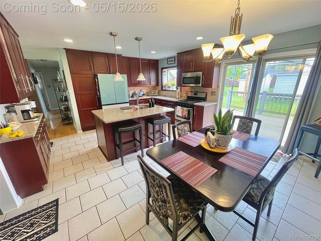 14042 Arden Avenue, Warren, MI 48088