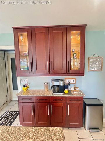 14042 Arden Avenue, Warren, MI 48088