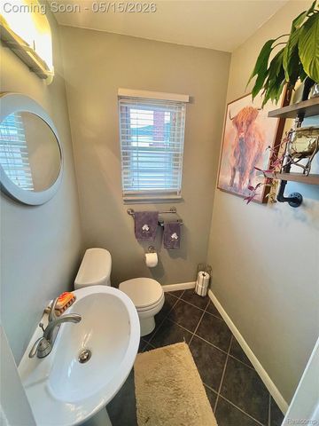 14042 Arden Avenue, Warren, MI 48088