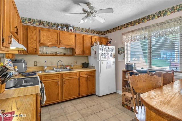 203 Devon Court, Jacksonville, NC 28546