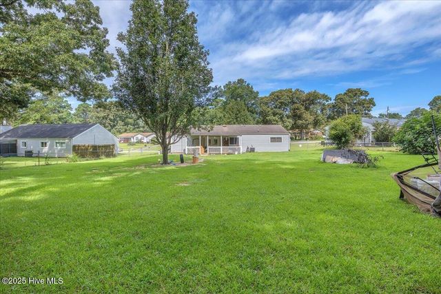 203 Devon Court, Jacksonville, NC 28546
