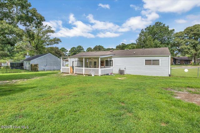 203 Devon Court, Jacksonville, NC 28546