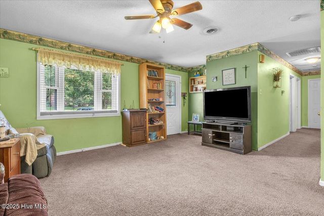 203 Devon Court, Jacksonville, NC 28546