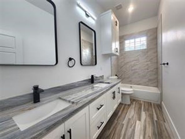 2121 S Edgewood Terrace, Fort Worth, TX 76105