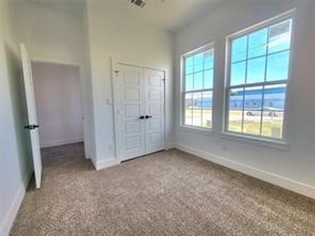 2121 S Edgewood Terrace, Fort Worth, TX 76105