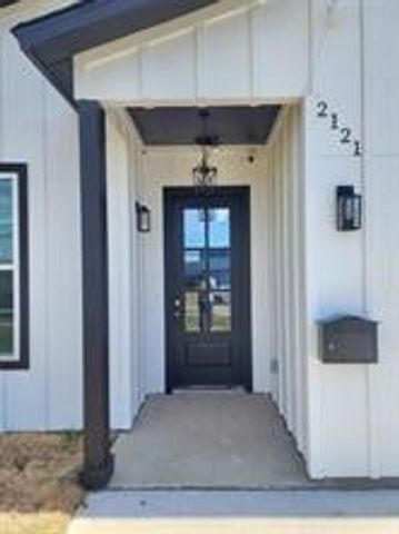 2121 S Edgewood Terrace, Fort Worth, TX 76105
