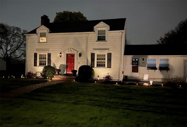 136 Lawnacre Drive, Cranston, RI 02920