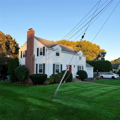 136 Lawnacre Drive, Cranston, RI 02920