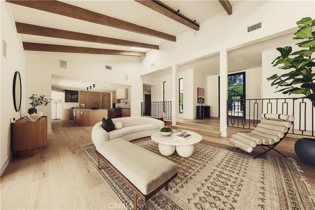 4195 Alonzo Ave, Encino, CA 91316
