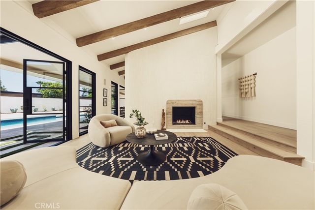 4195 Alonzo Ave, Encino, CA 91316