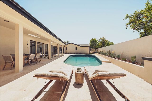 4195 Alonzo Ave, Encino, CA 91316