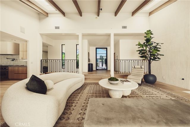 4195 Alonzo Ave, Encino, CA 91316