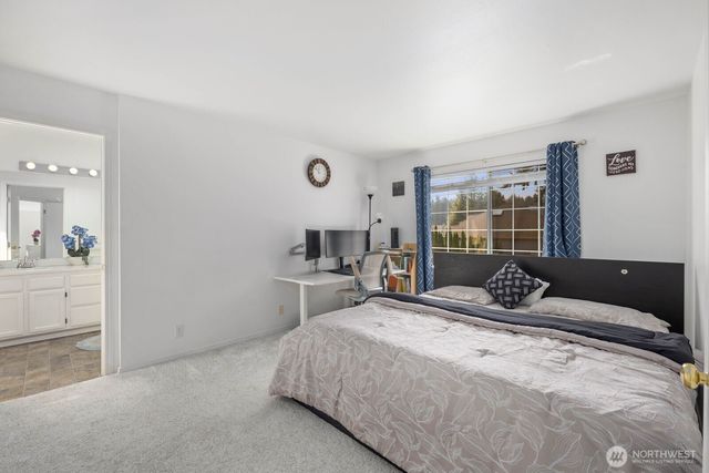 25700 SE 35TH Place, Sammamish, WA 98029