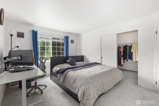 25700 SE 35TH Place, Sammamish, WA 98029