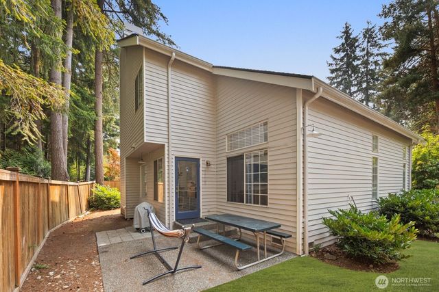 25700 SE 35TH Place, Sammamish, WA 98029