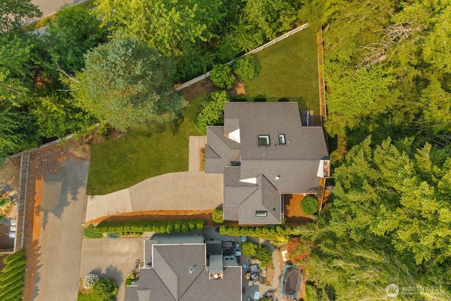25700 SE 35TH Place, Sammamish, WA 98029