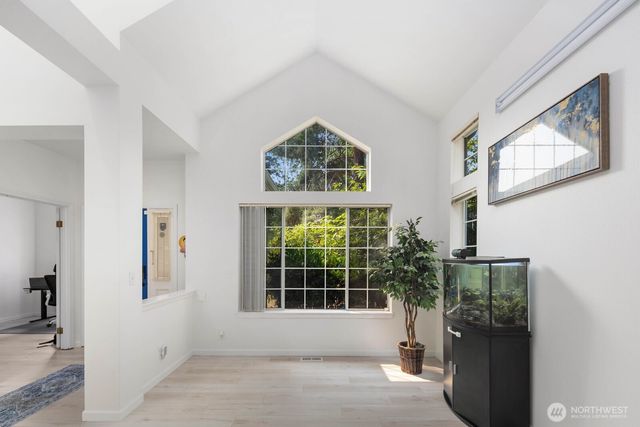 25700 SE 35TH Place, Sammamish, WA 98029