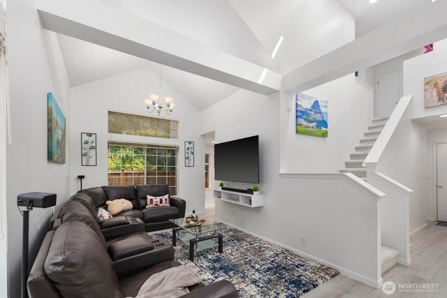 25700 SE 35TH Place, Sammamish, WA 98029